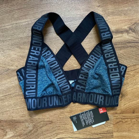 Under Armour Sports Bra NWT - Small - Picture 1 of 2